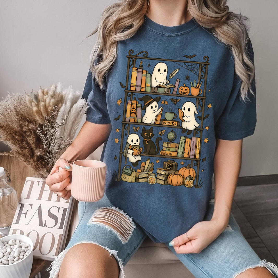 Cute Halloween Ghost Shirt, Fall Bookish T-Shirt, Spooky Season Tee, Ghosts Reading Books, Autumn Witchy Shirt, Cozy Halloween Aesthetic