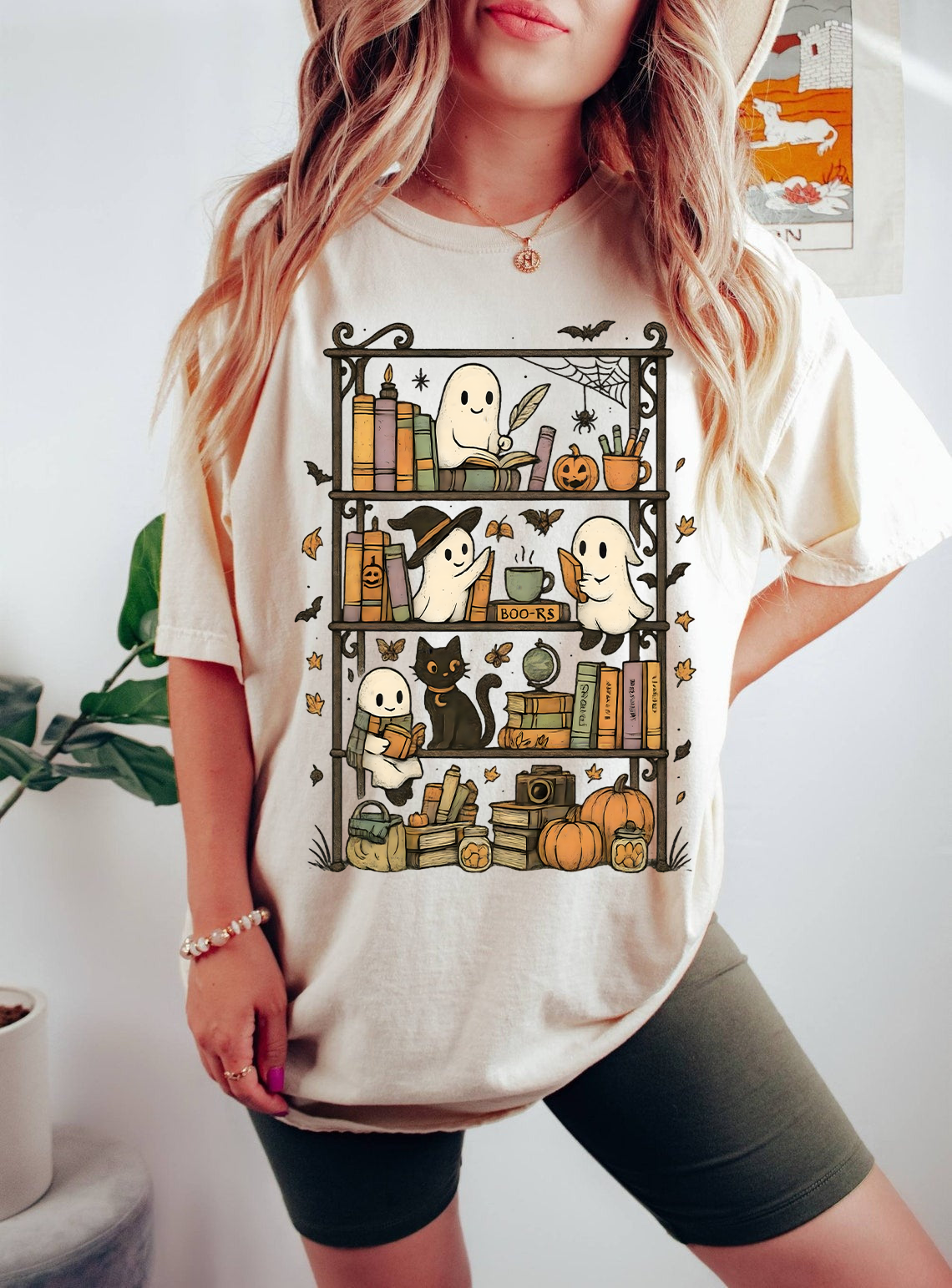 Cute Halloween Ghost Shirt, Fall Bookish T-Shirt, Spooky Season Tee, Ghosts Reading Books, Autumn Witchy Shirt, Cozy Halloween Aesthetic