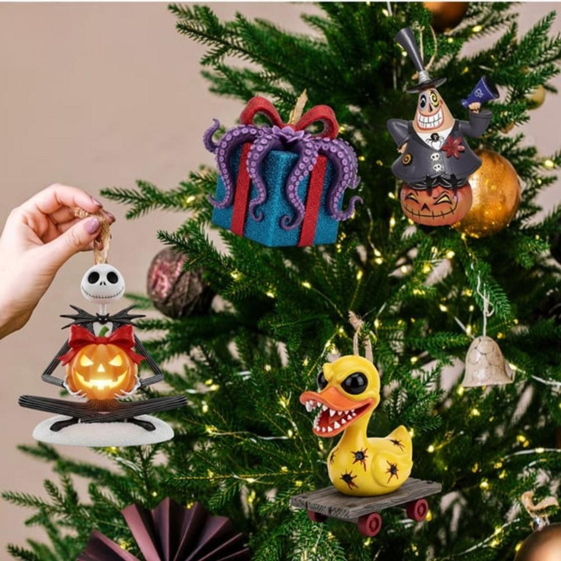 Jack’s Christmas Dream Advent Calendar 2025, Spooky Mini Figures, Halloween Christmas Countdown Gift for Fans