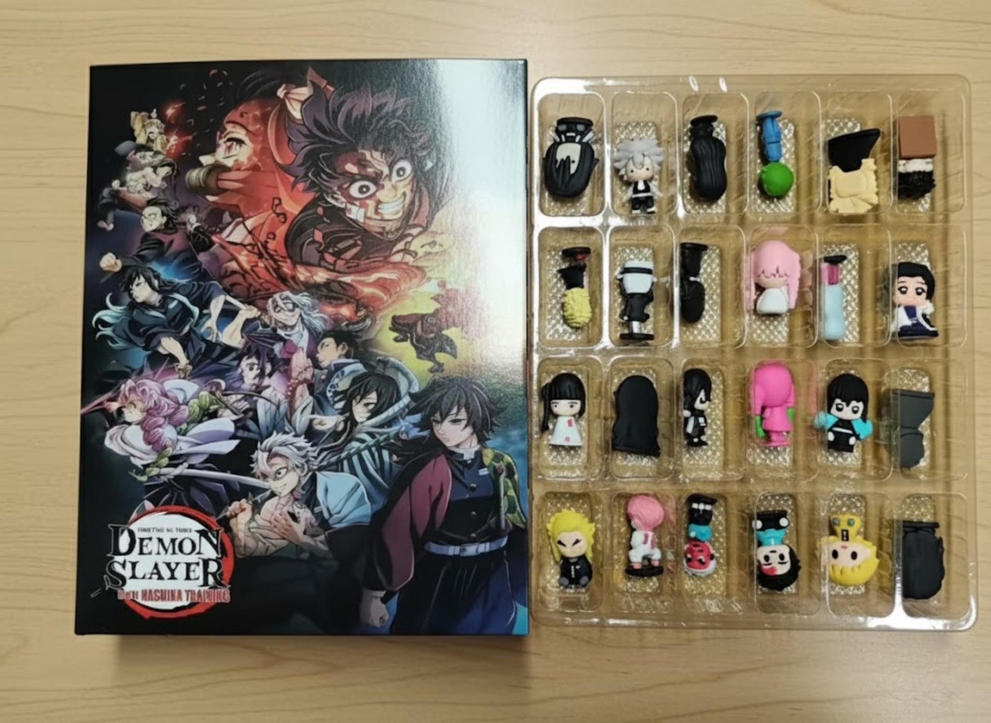 Demon Slayer Advent Calendar 2025, Anime Mini Figures, 24 Day Christmas Countdown Gift for Anime Fans & Collectors