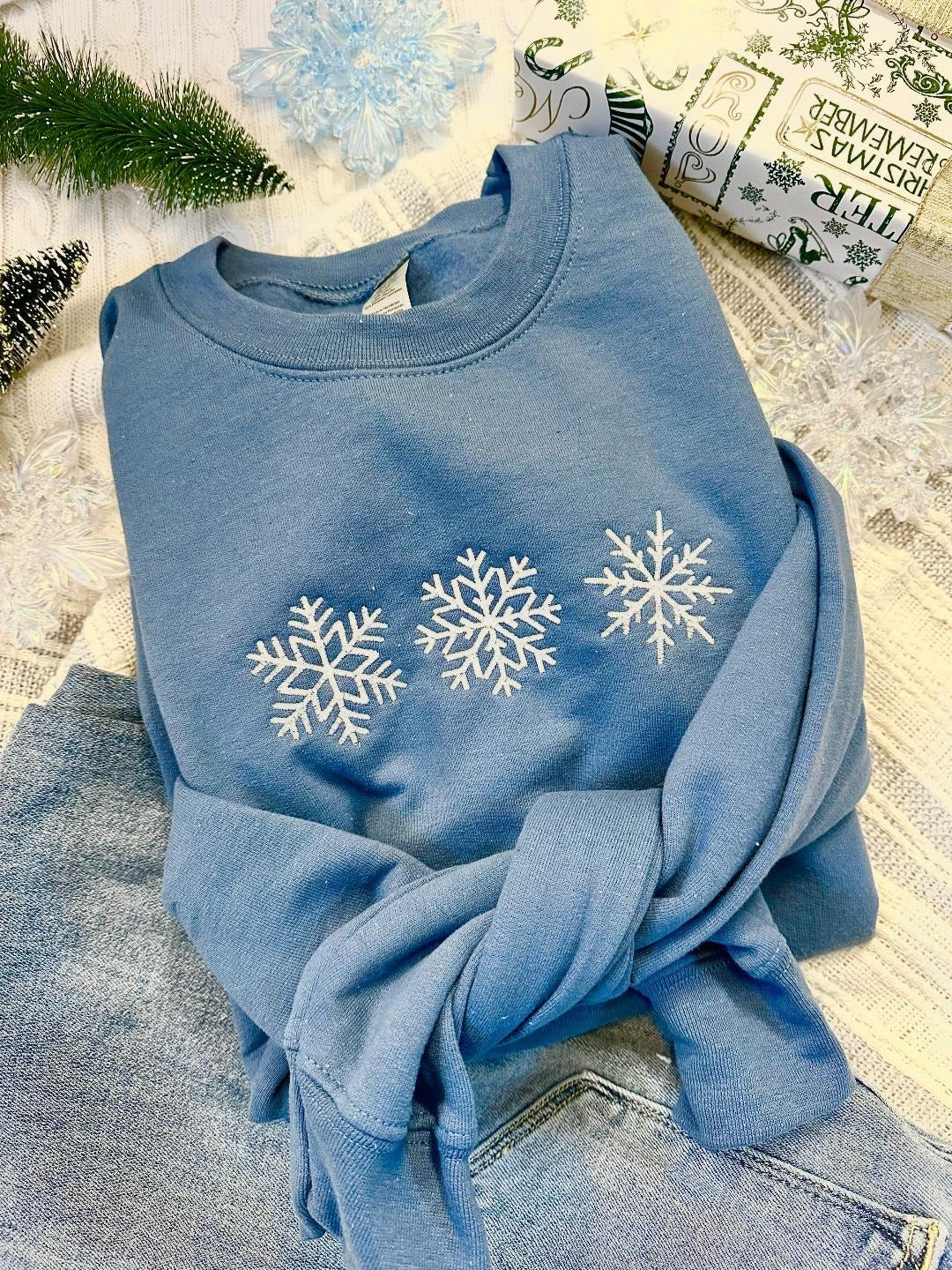 Embroidered Snowflakes Sweatshirt, Simple Winter Crewneck, Cozy Winter Sweatshirt, Minimalist Snowflake Pullover EBAC72
