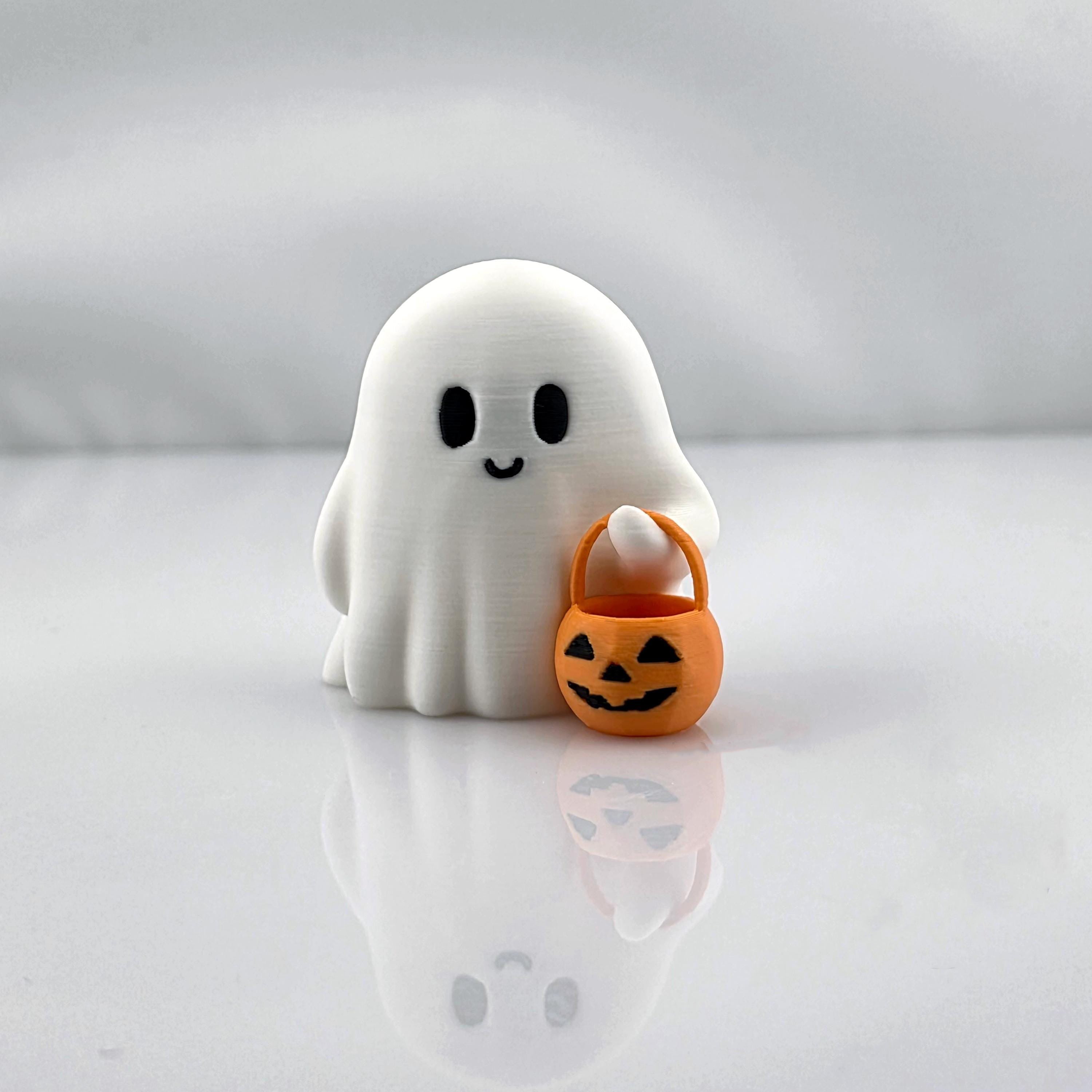 Halloween Ghost Pumpkin Statue, Cute Spooky Halloween Decor, Indoor & Outdoor Halloween Home Decoration, 3D Printed Ghost Ornament