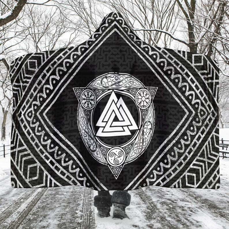 VILKING Hooded Blanket with Norse Valknut Symbol, Soft Warm Fleece Throw, Cozy Viking Inspired Design, Perfect for Winter, Outdoor Use, Home Comfort. BLK32
