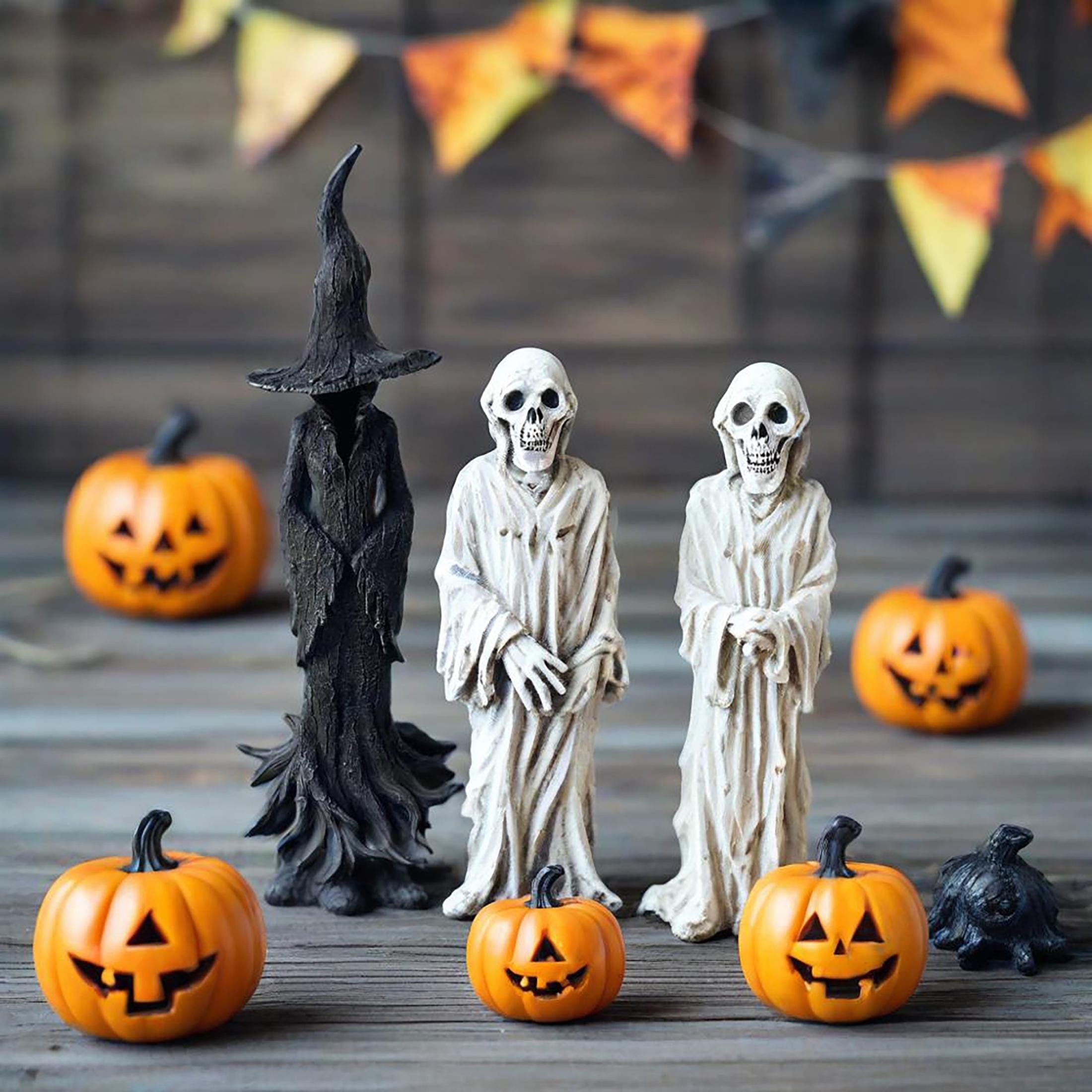 Halloween Tree Root Witch Statue, Spooky Black Witch Figurine, Resin Halloween Decoration, Creepy Witch Ornament for Home Office or Party Decor