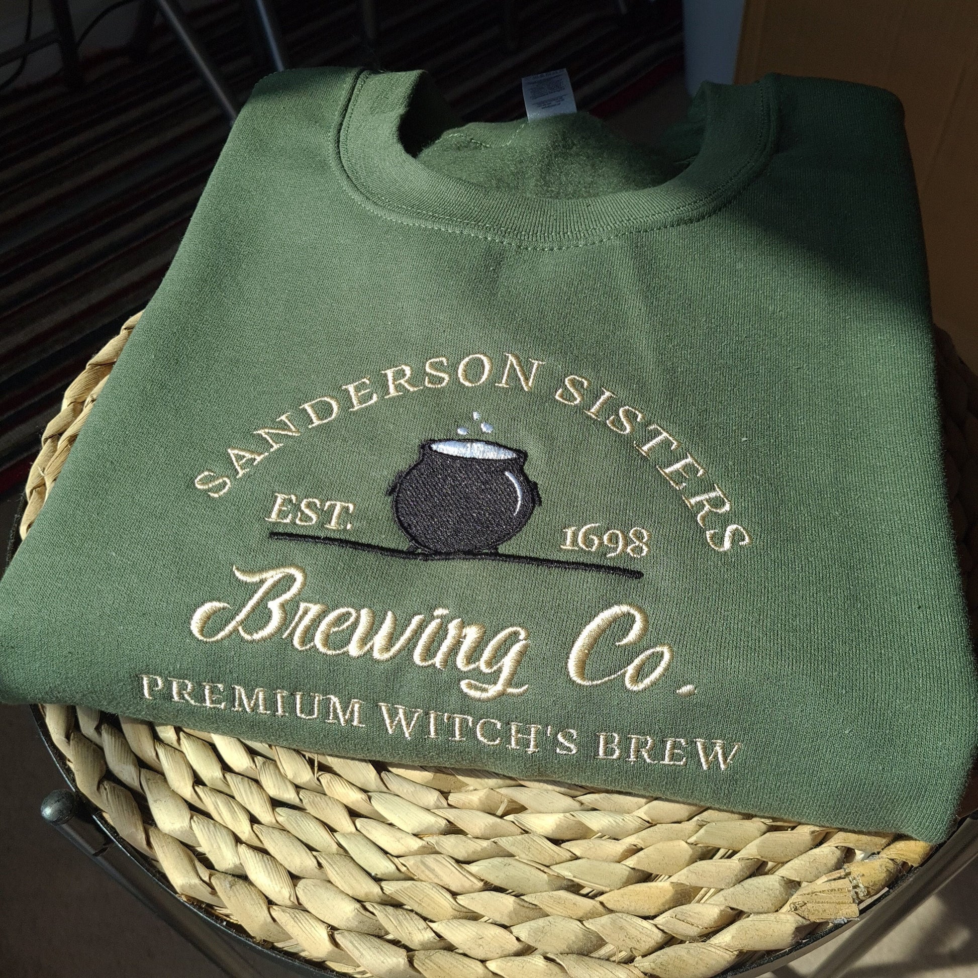 Embroidered Halloween Sweatshirt, Sanderson Sisters Sweatshirt, Halloween Brewing Co Jumper, Vintage Halloween Embroidered Crewneck, Halloween Gifts EBAC41