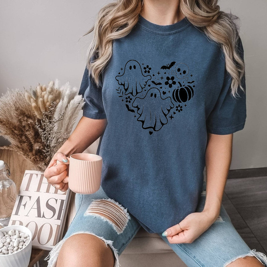 Minimalist Ghost Halloween Shirt, Cute Black and White Ghost Heart Tee, Aesthetic Spooky Season Shirt, Simple Halloween T-Shirt
