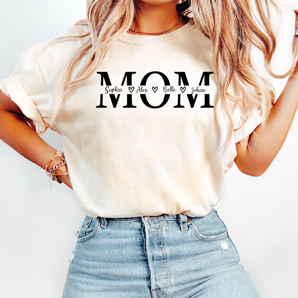 Custom Mom Shirt with Kids Names, Personalized Mama Shirt, Mother’s Day Gift for Mom
