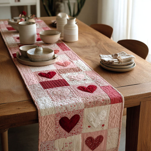Cozy Heirloom Hearts Quilted Table Runner BTO2001072, Valentine’s Day Table Runner with Heart Pattern