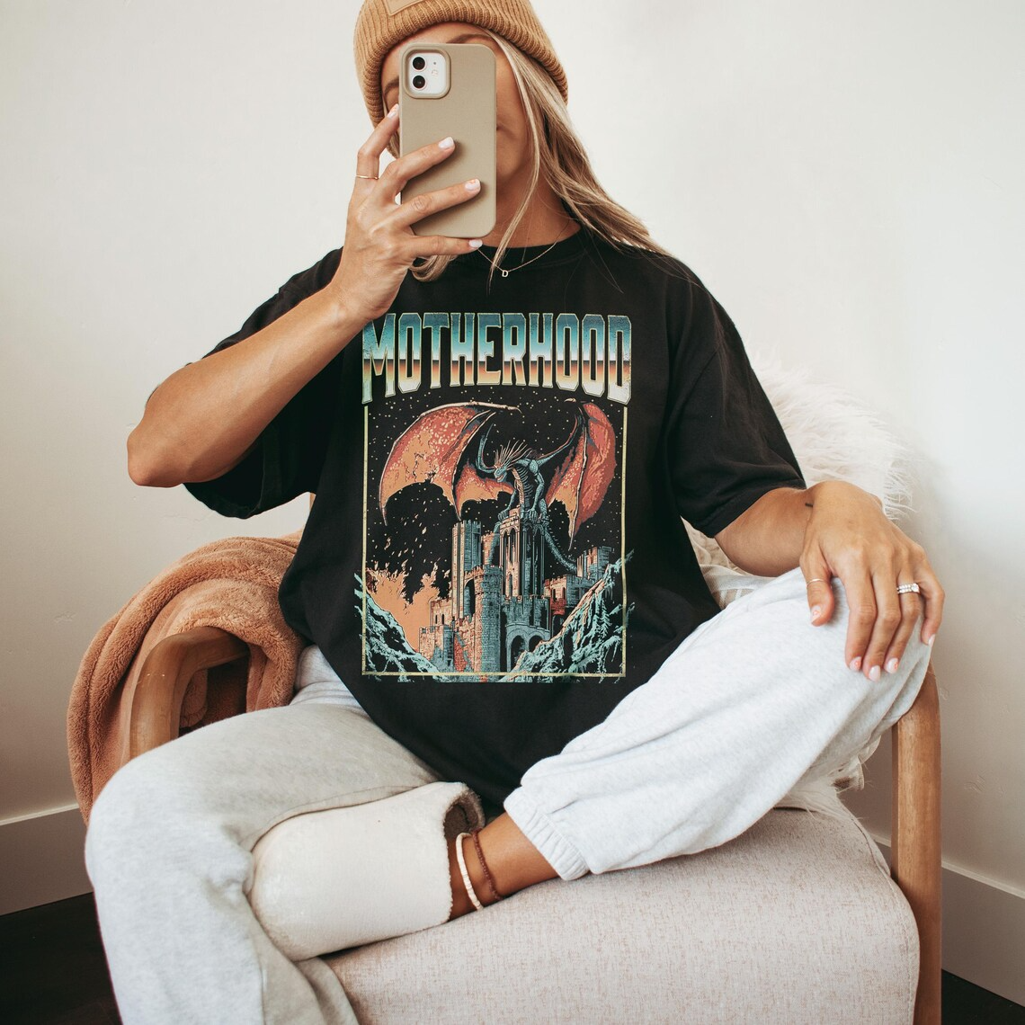 Retro Motherhood Shirt, Vintage Dragon Mom Tee, 90s Fantasy Graphic Tee, Mother’s Day Gift