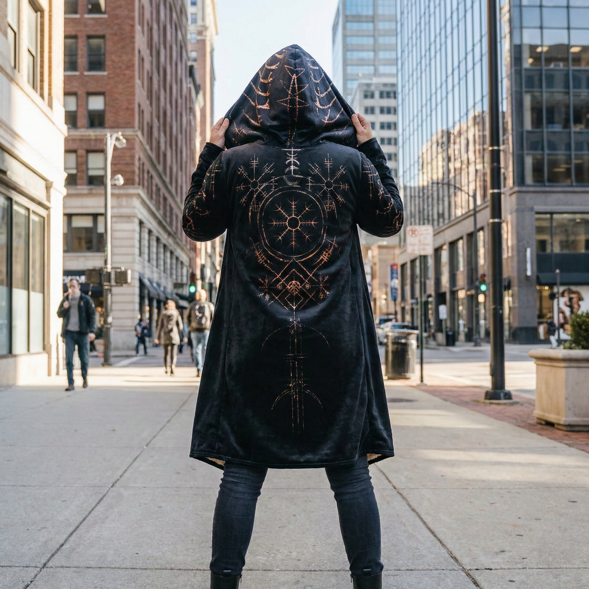 The Stave Rune Cloak – Nordic Stave Symbol Hooded Cloak with Faux Fur Lining, Mystic Norse Winter Cape